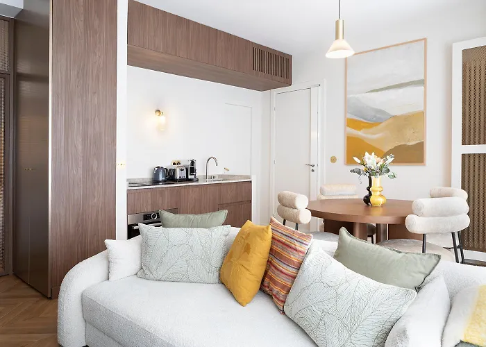 Oniri - Serviced Eiffel Tower - Rue D'augereau Apartment *