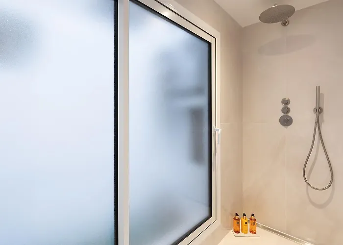 Oniri - Serviced Eiffel Tower - Rue D'augereau Apartment