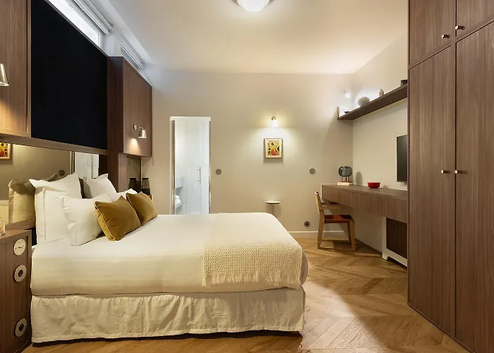 Apartment Oniri - Serviced Eiffel Tower - Rue D'augereau Paris