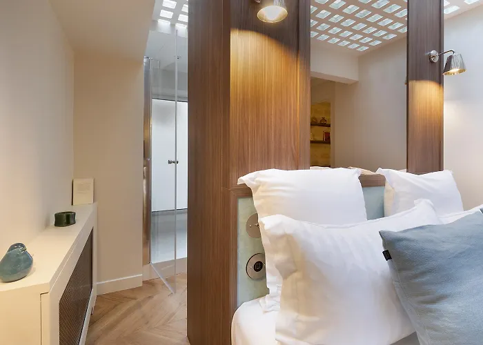 Oniri - Serviced Eiffel Tower - Rue D'augereau Apartment *